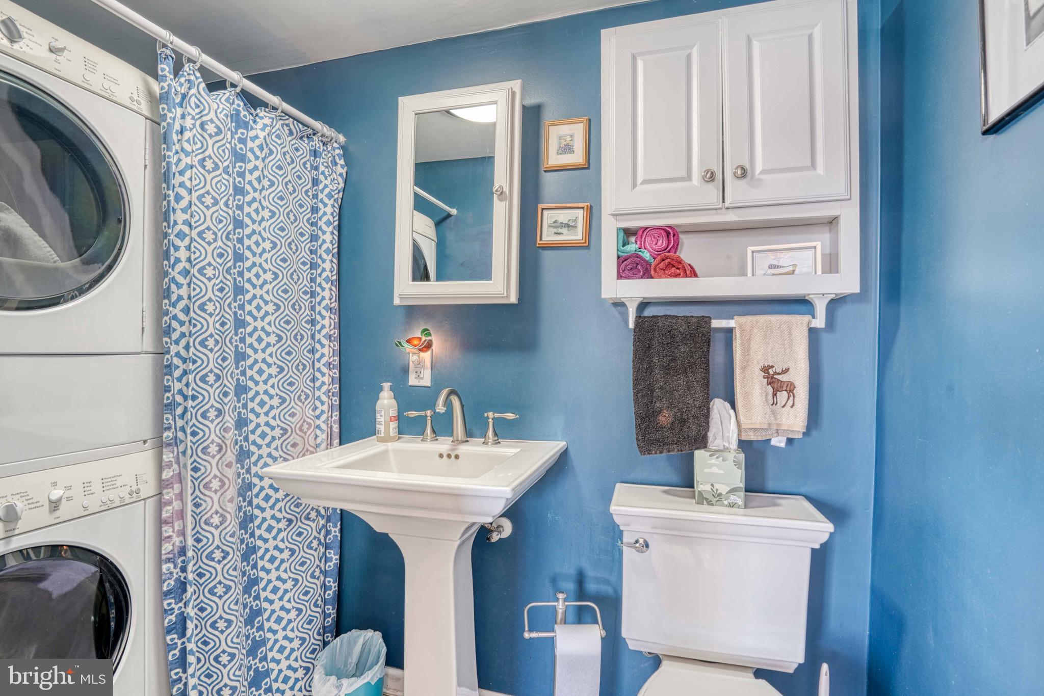 HILLSBORO ESTATES - Residential