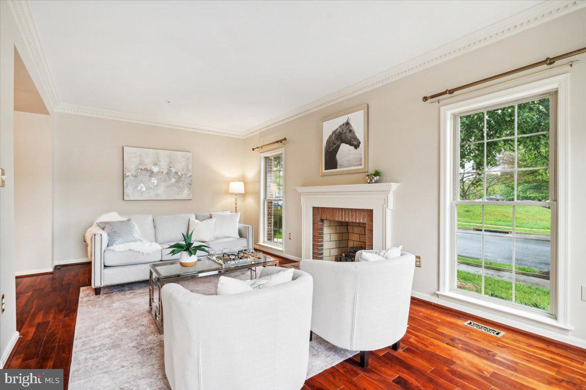 WORMANS MILL - Residential