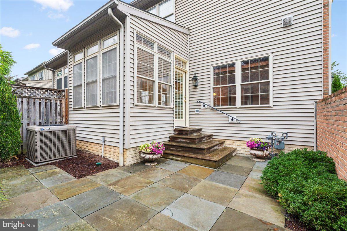 WORMANS MILL - Residential