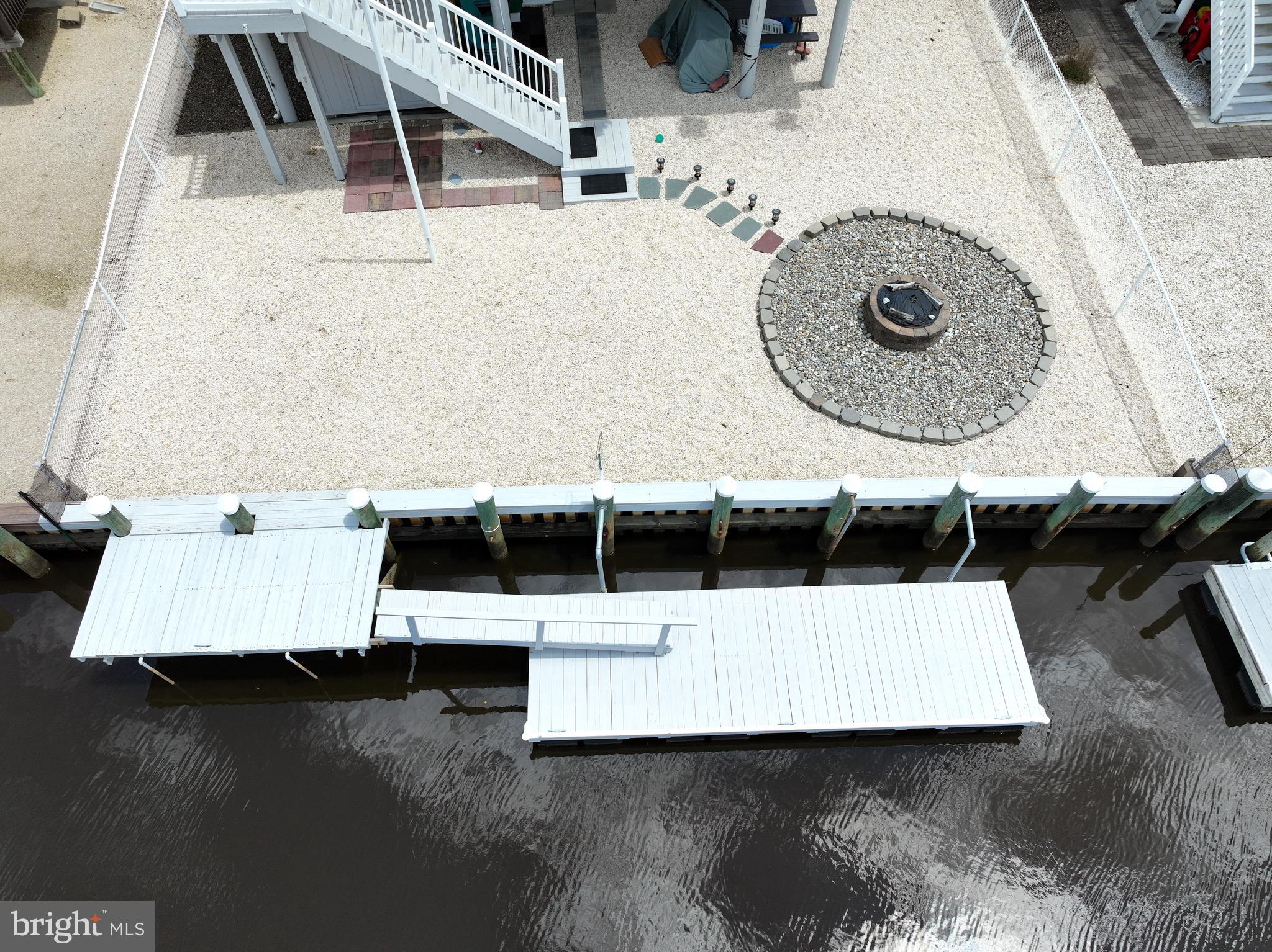 HOLLY LAKE - Residential