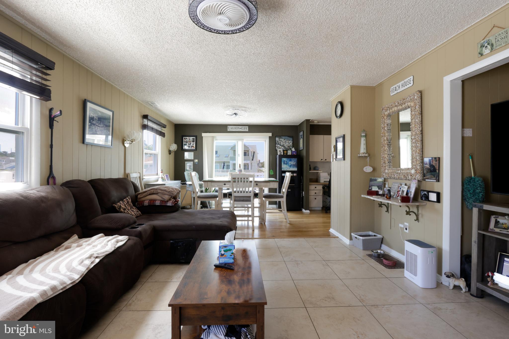 HOLLY LAKE - Residential