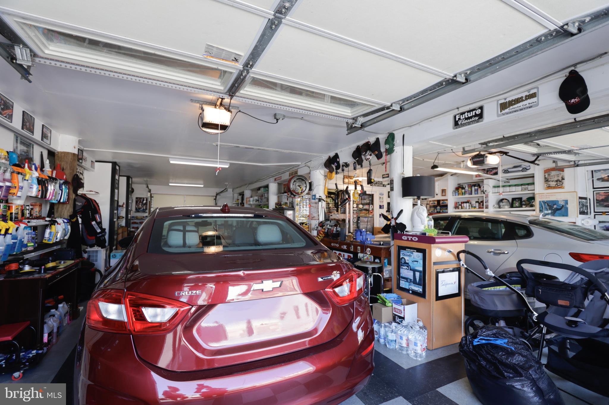 HOLLY LAKE - Residential