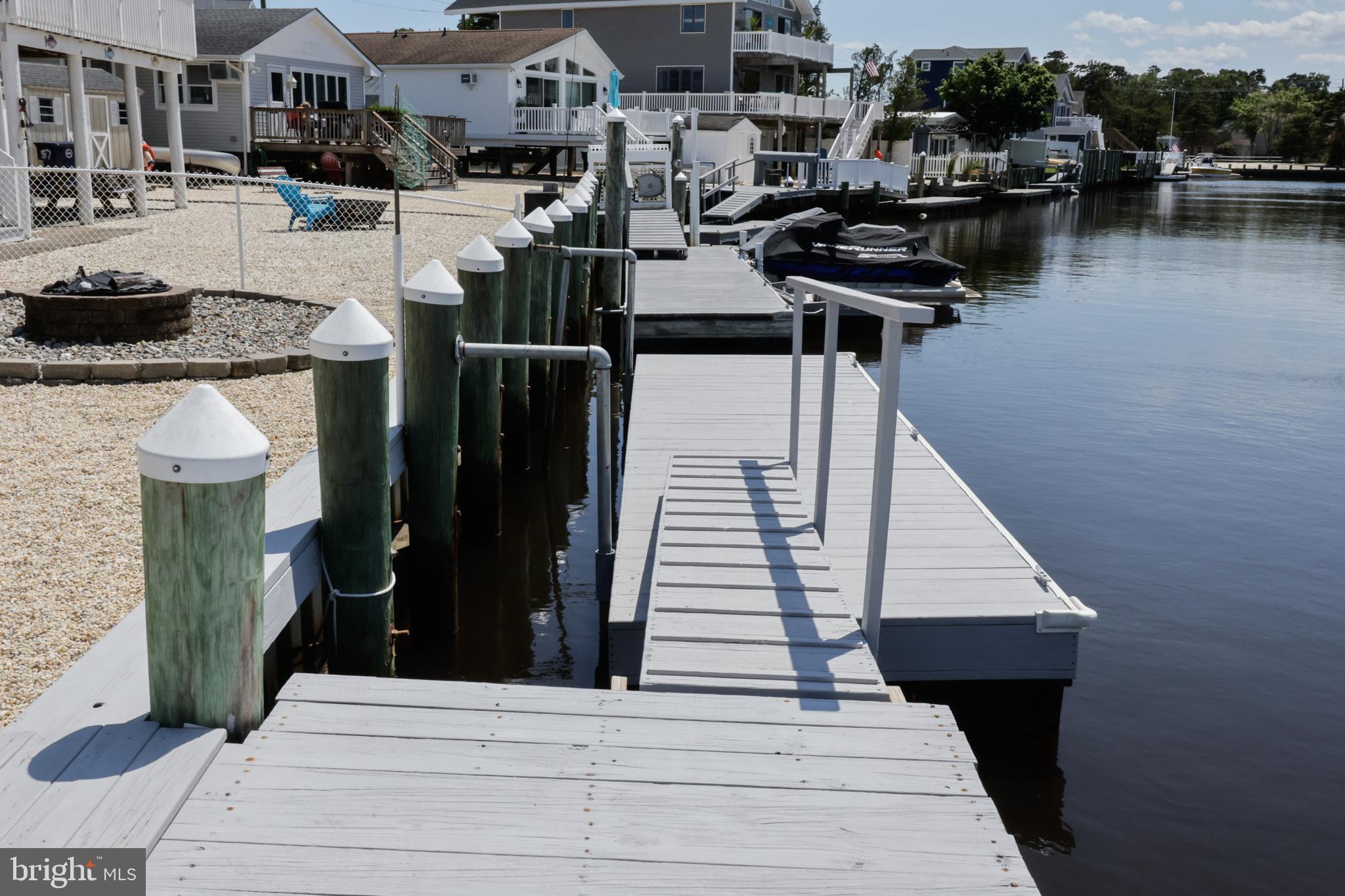 HOLLY LAKE - Residential