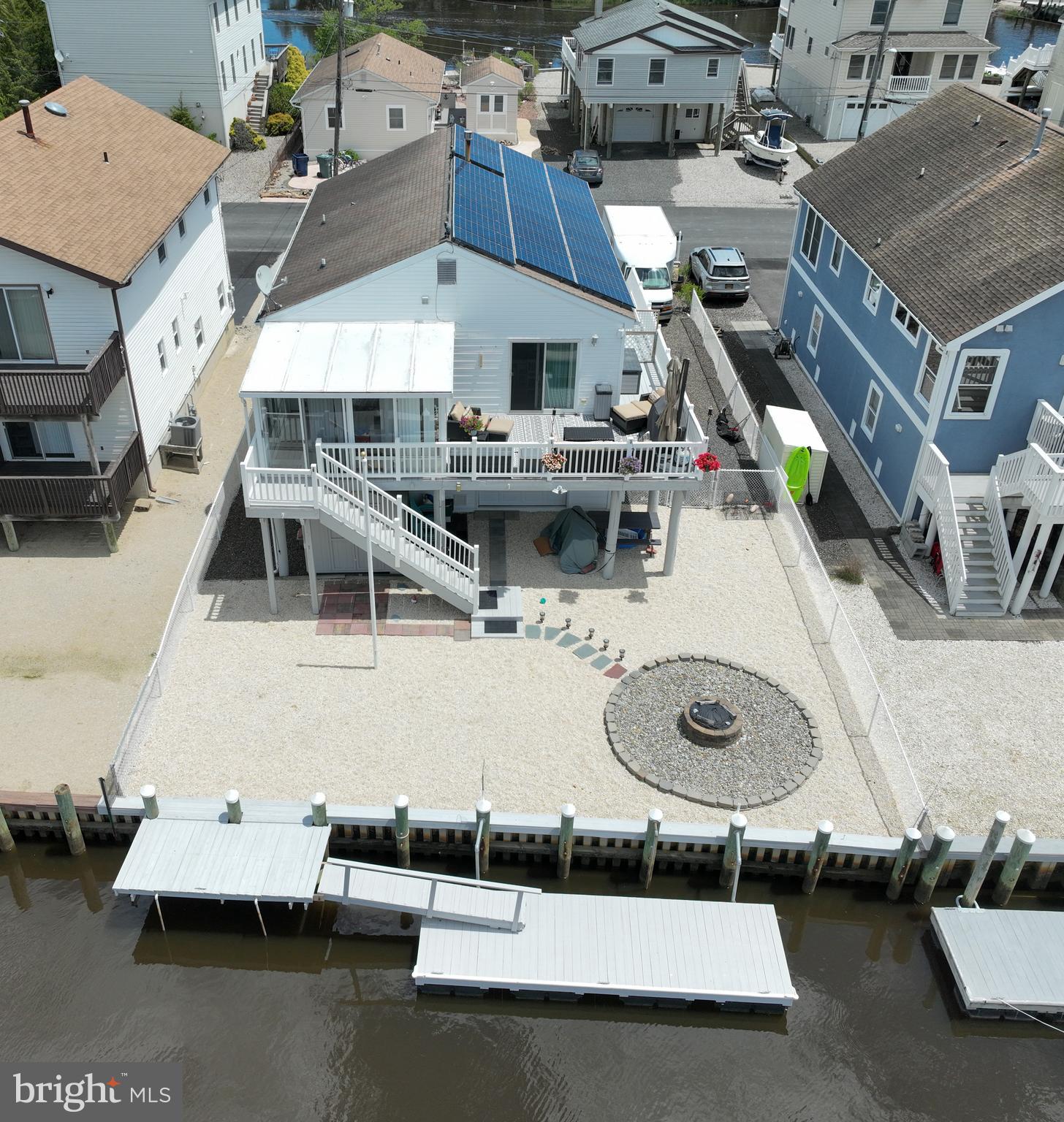 HOLLY LAKE - Residential