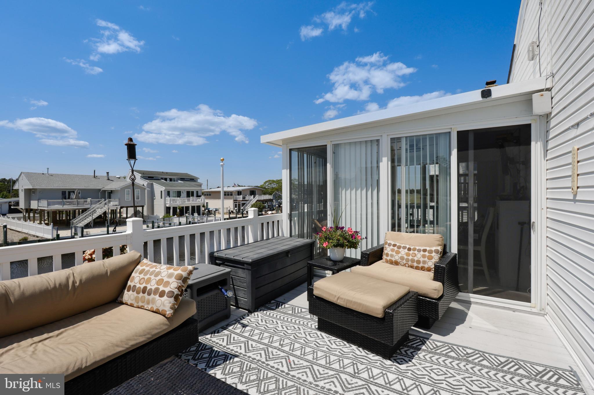 HOLLY LAKE - Residential