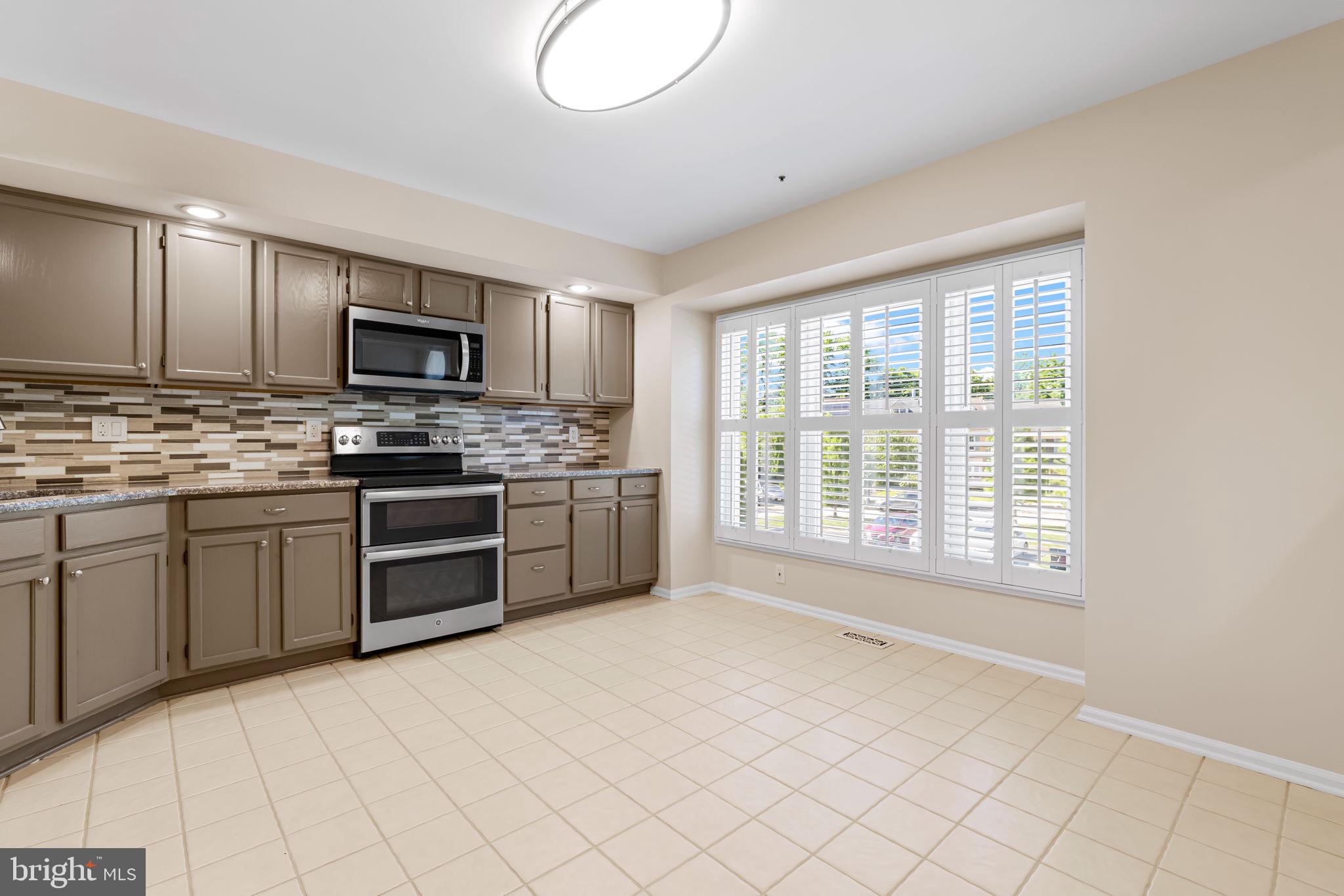 8747 BIRKENHEAD COURT NE
