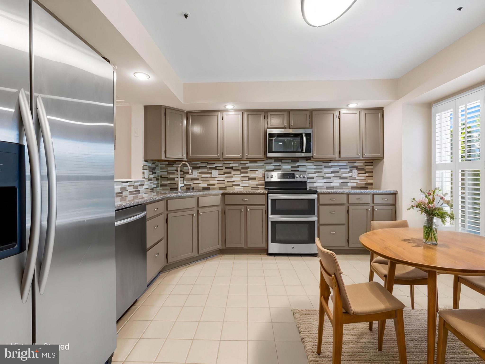 8747 BIRKENHEAD COURT NE