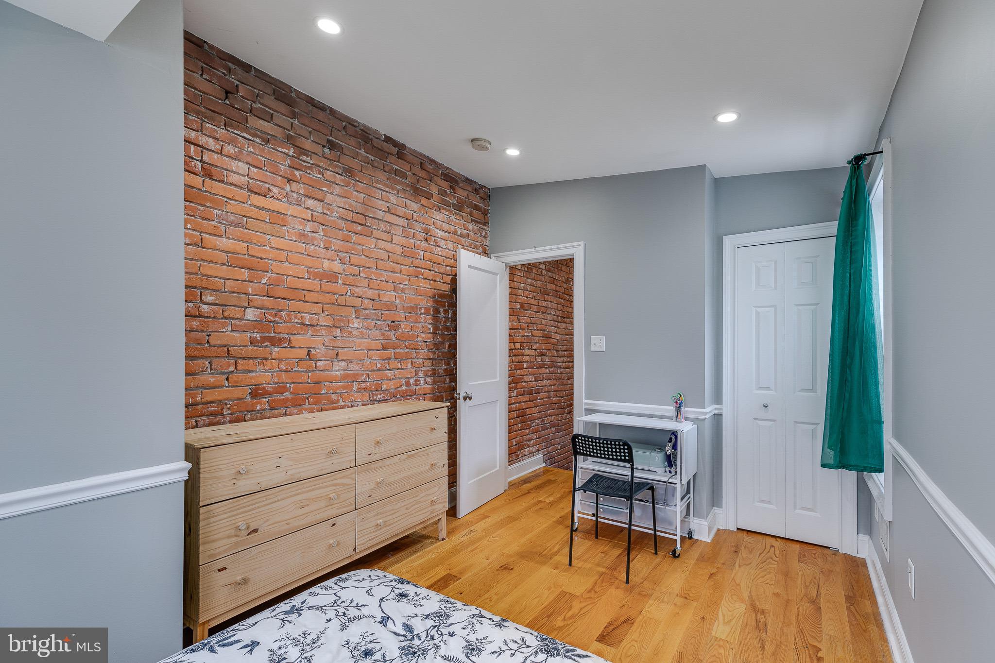 FAIRMOUNT - Residential