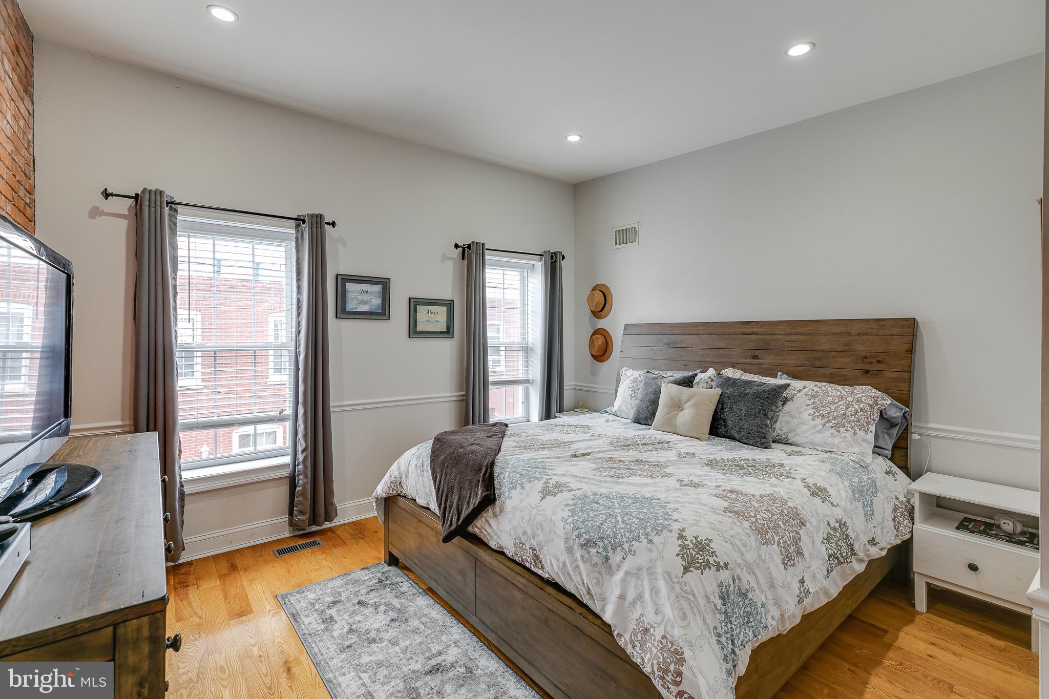 FAIRMOUNT - Residential