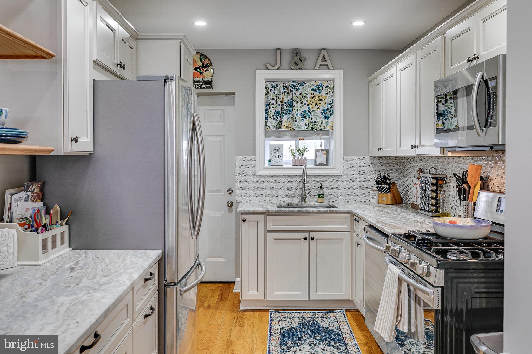 FAIRMOUNT - Residential