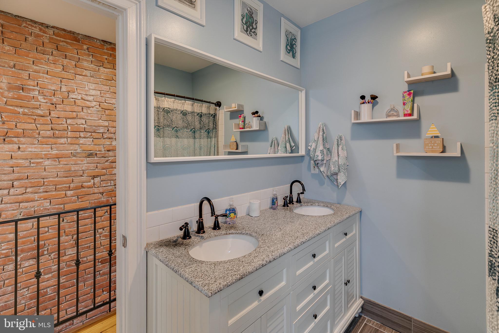 FAIRMOUNT - Residential