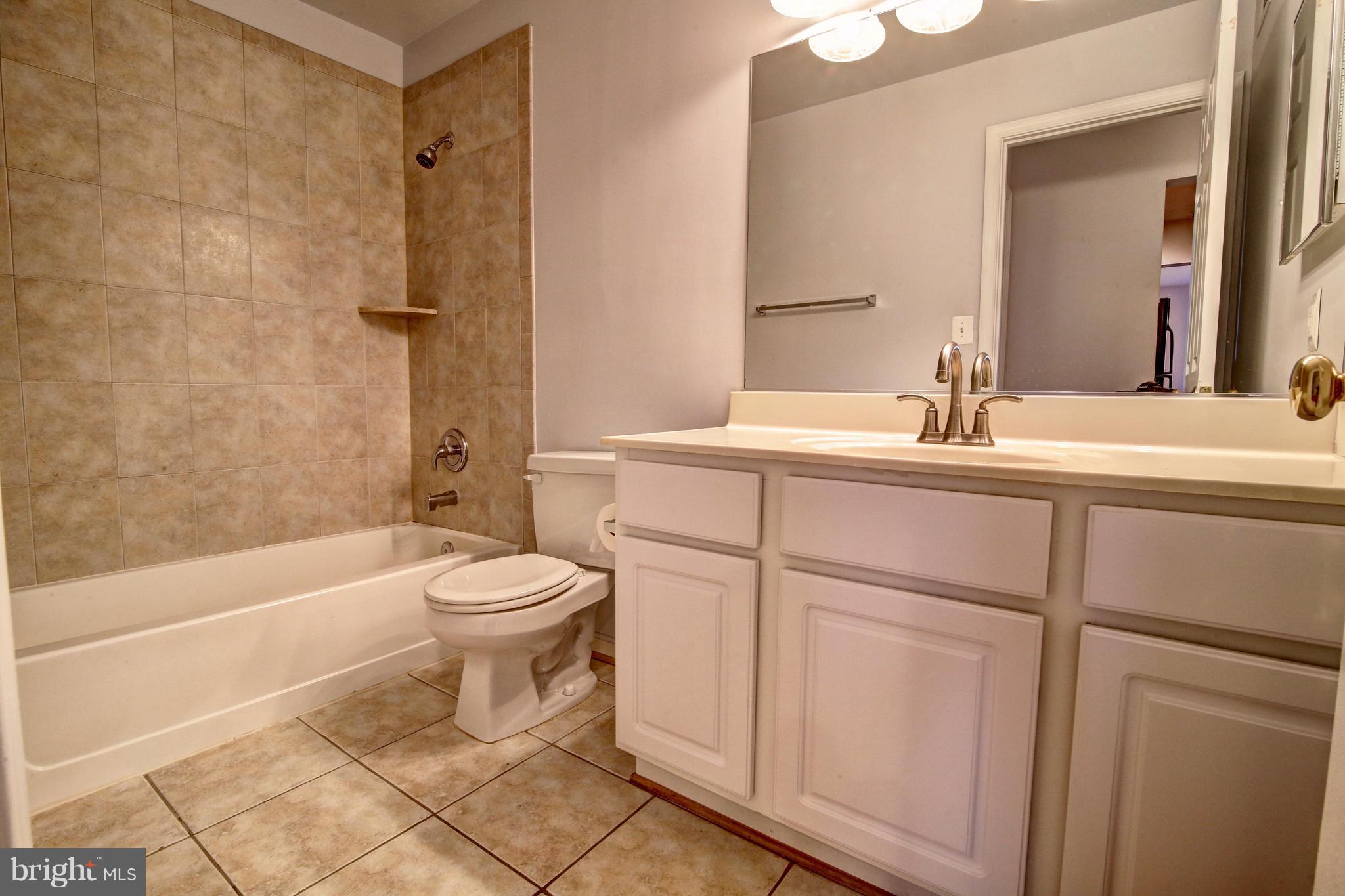 VILLAS AT COUNTRYSIDE - Residential