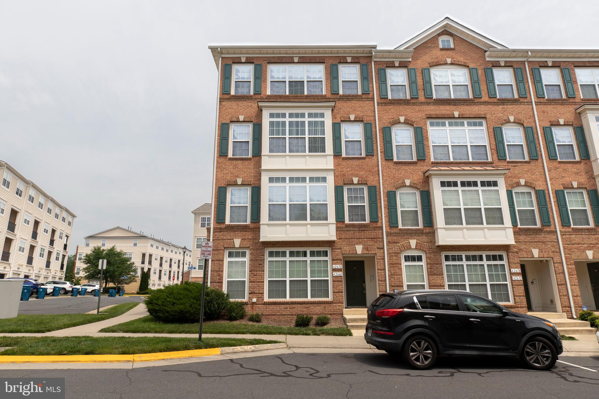 RESIDENCES AT BRAMBLETON - Residential Lease