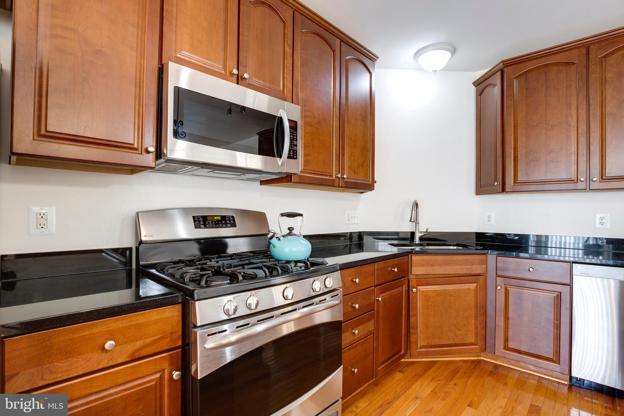 RESIDENCES AT BRAMBLETON - Residential Lease