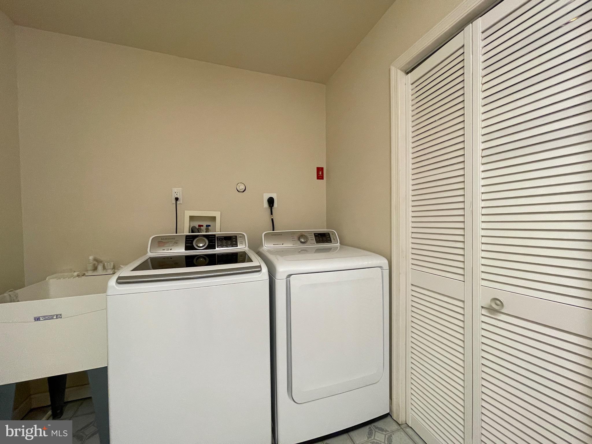 VILLAGES OF URBANA - Residential