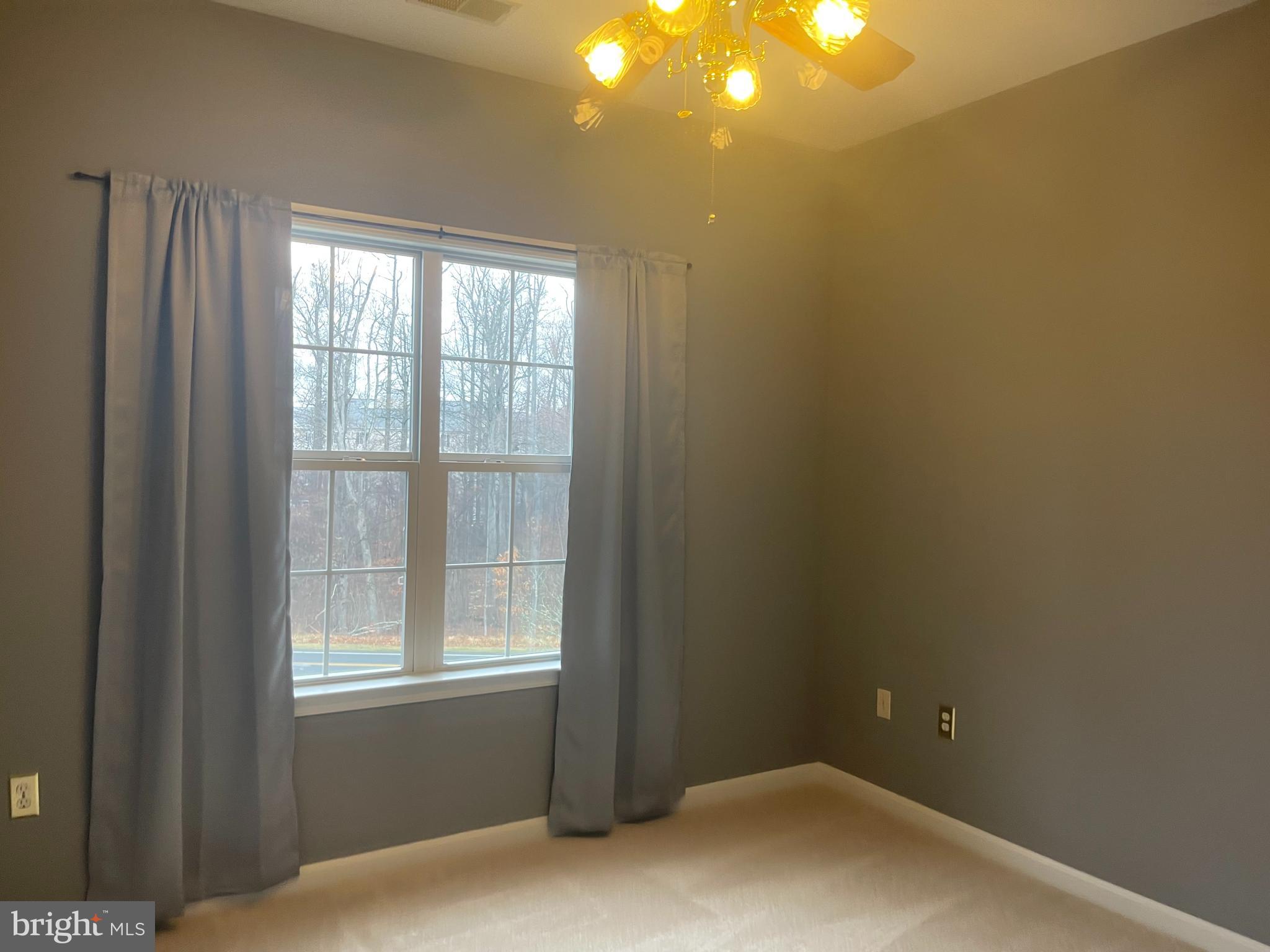 IRWINS CHOICE - Residential Lease