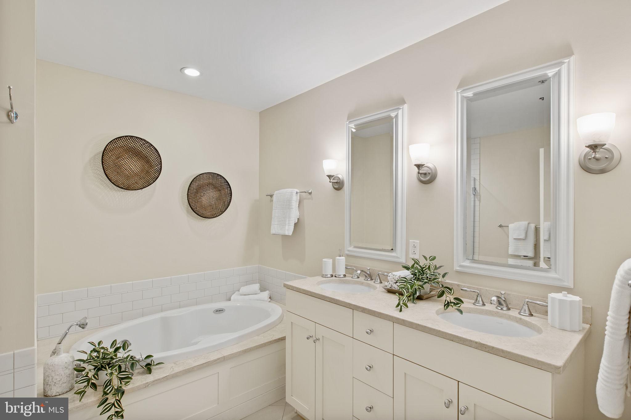 PEMBROKE NORTH - Residential