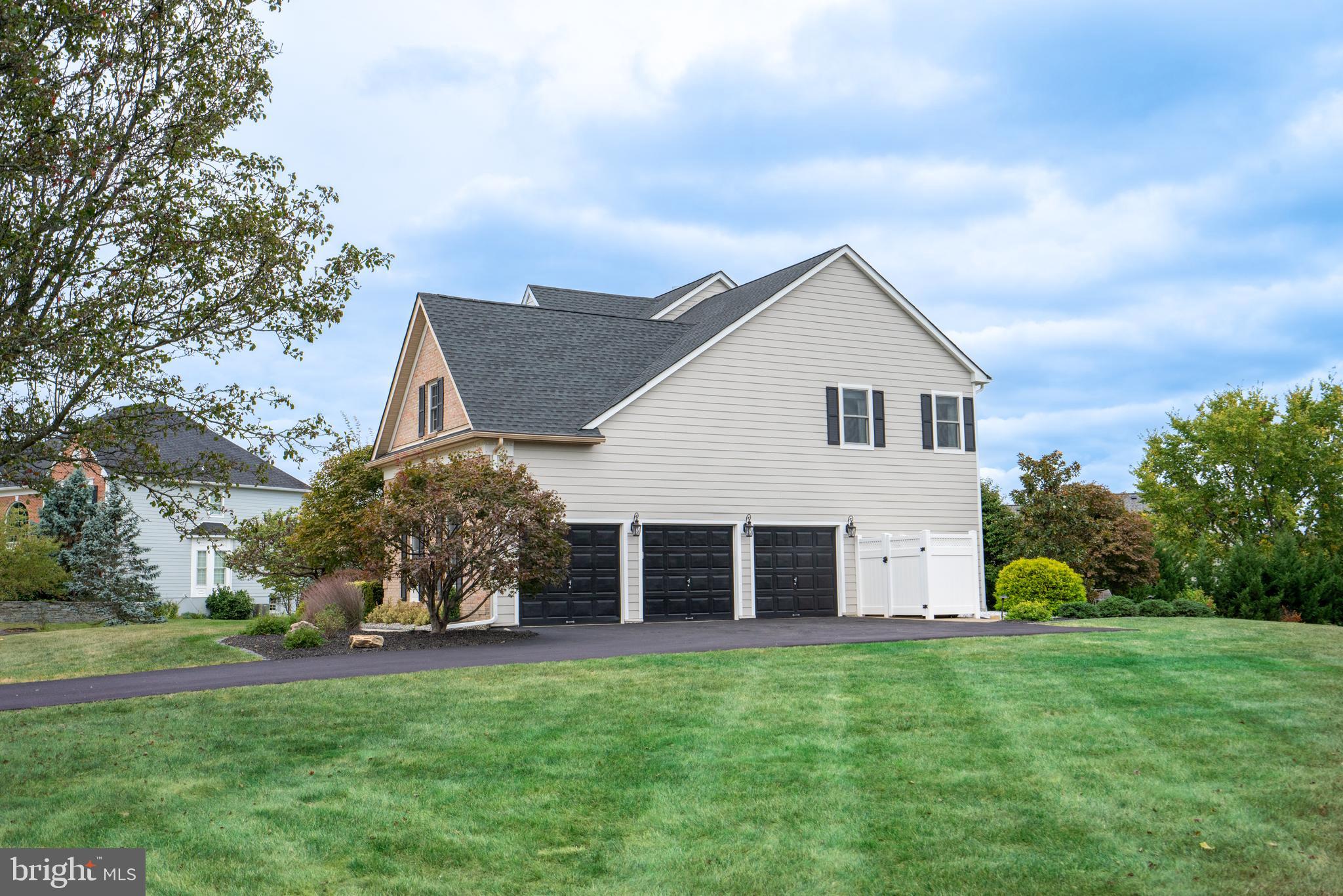 ESTS AT WINDLESTRA - Residential