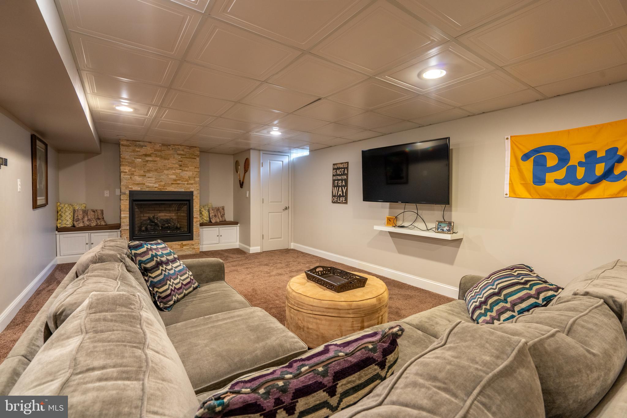 ESTS AT WINDLESTRA - Residential