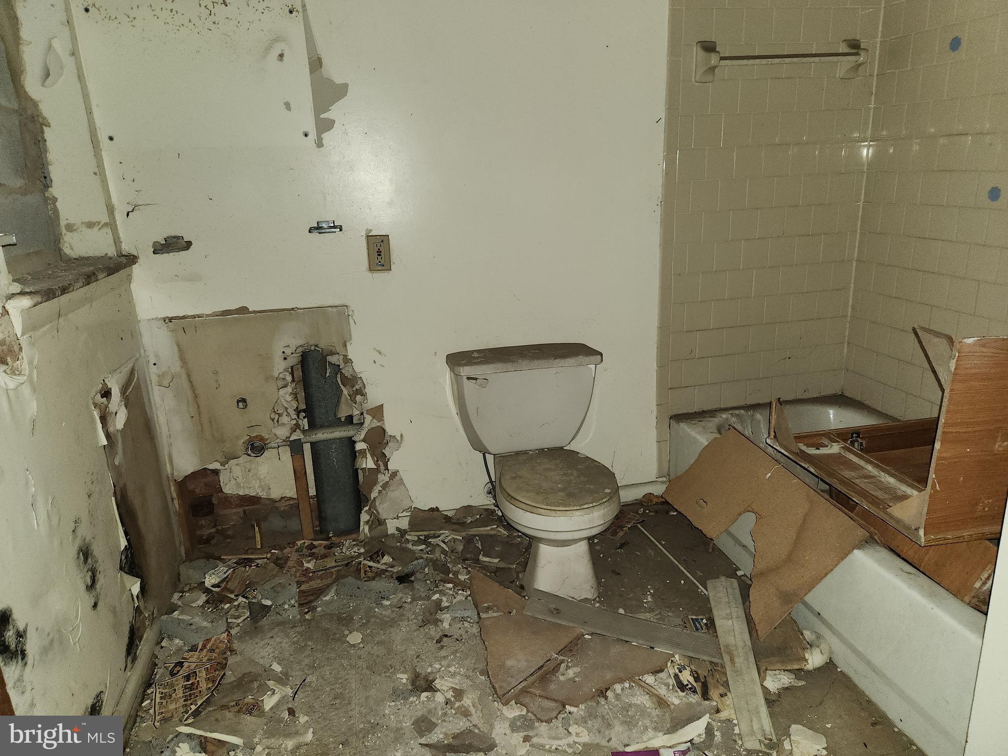 SANDTOWN-WINCHESTER - Residential