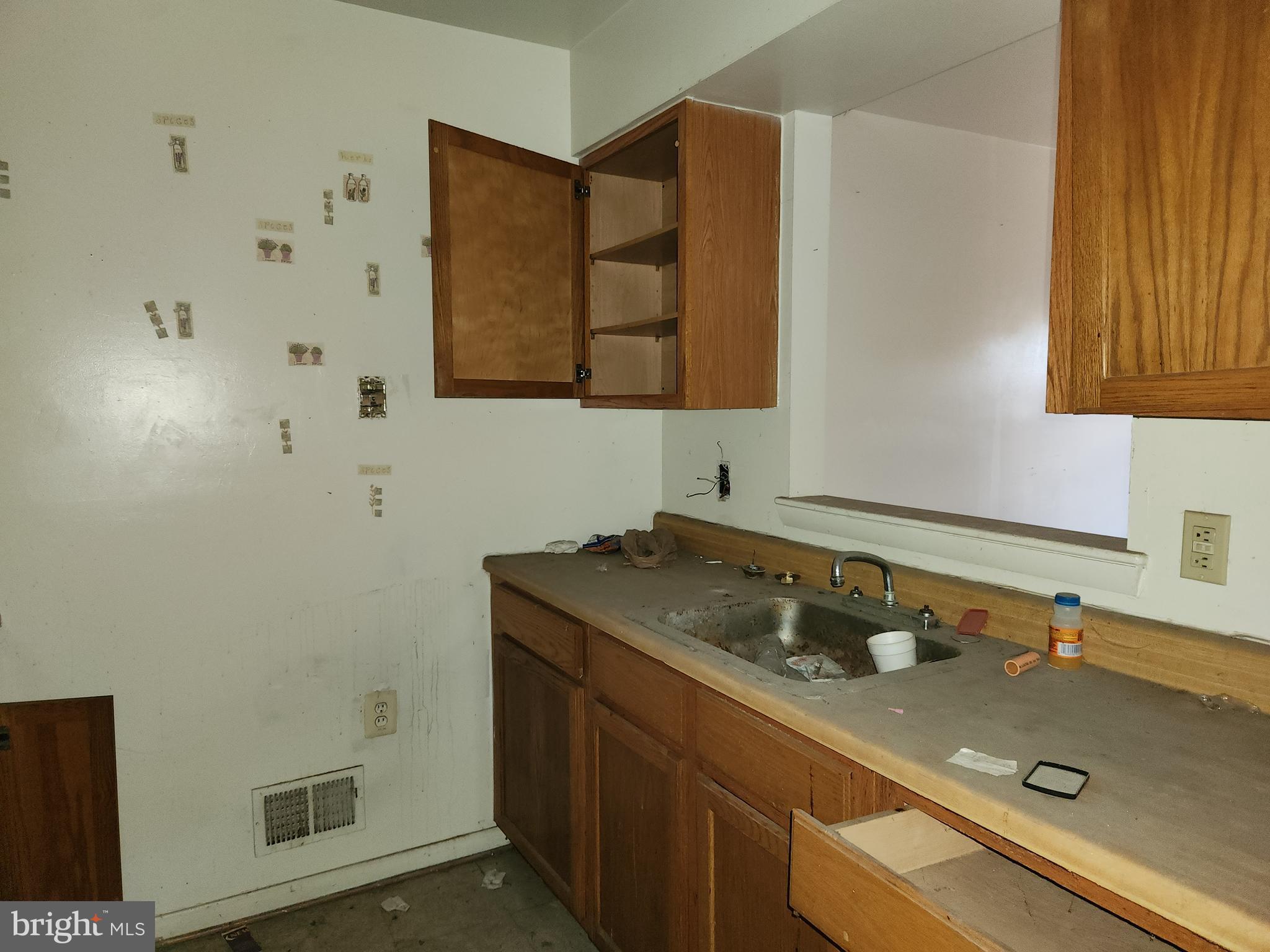 SANDTOWN-WINCHESTER - Residential