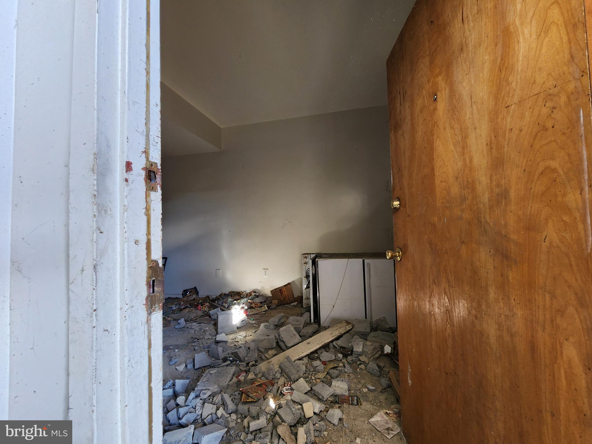 SANDTOWN-WINCHESTER - Residential