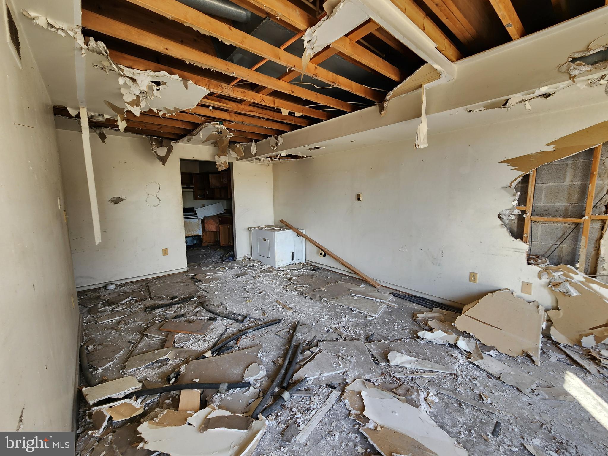 SANDTOWN-WINCHESTER - Residential