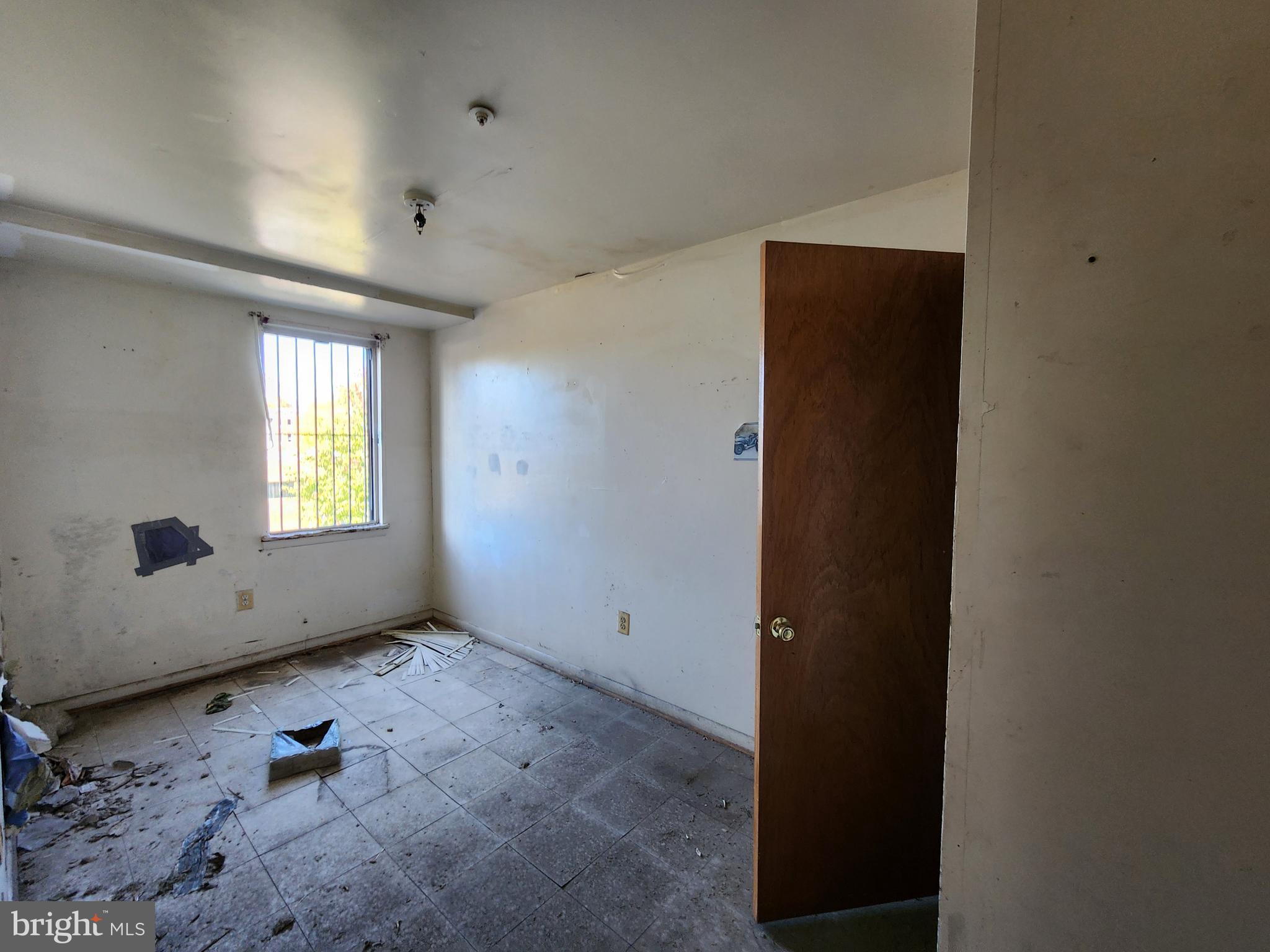 SANDTOWN-WINCHESTER - Residential