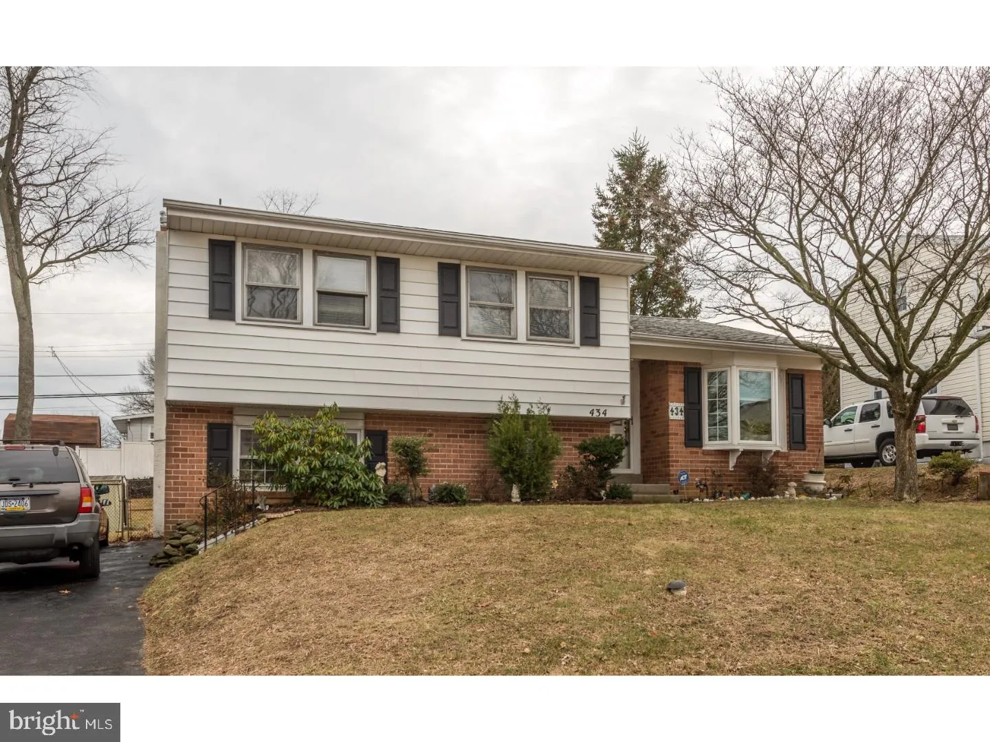 434 Hampshire Drive, Broomall, PA 19008