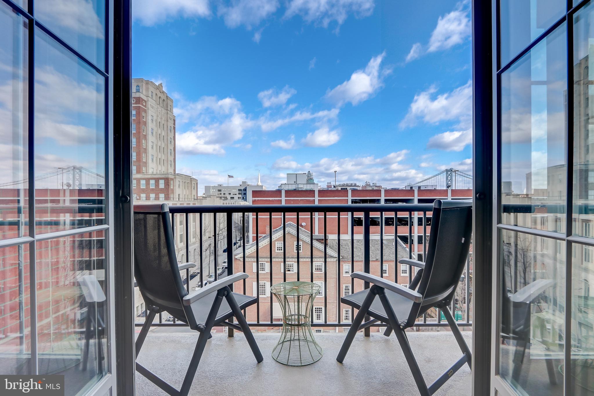 SOCIETY HILL - Residential