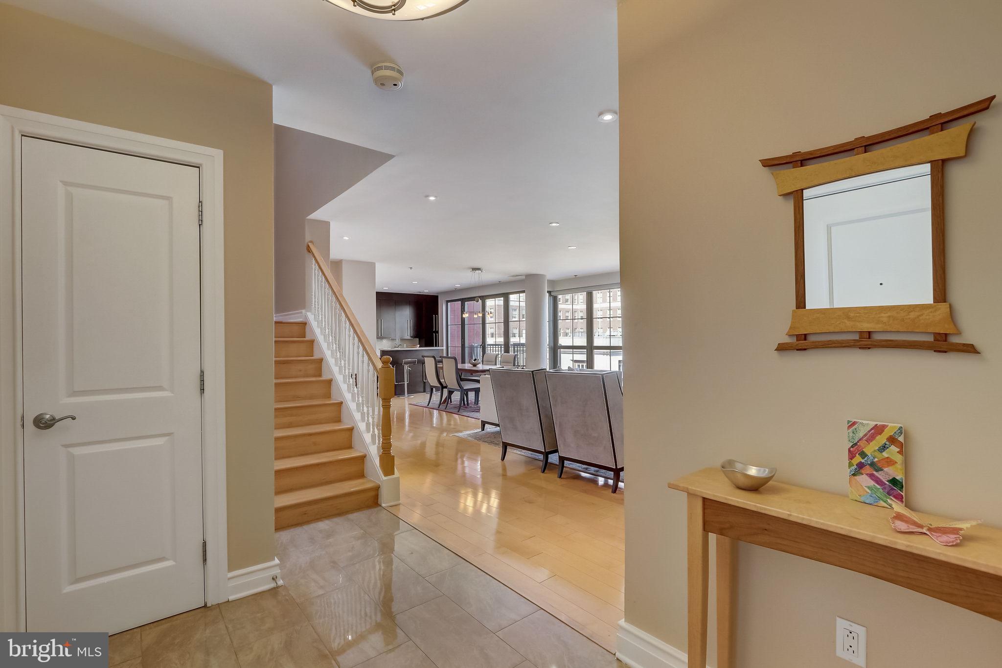 SOCIETY HILL - Residential