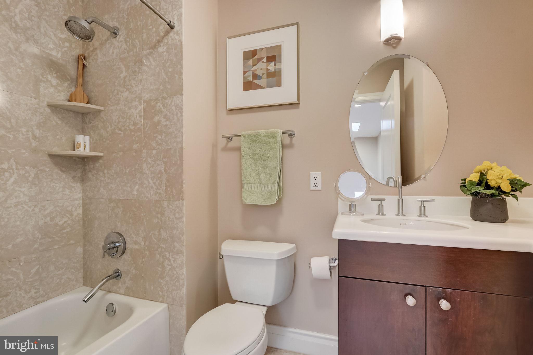 SOCIETY HILL - Residential