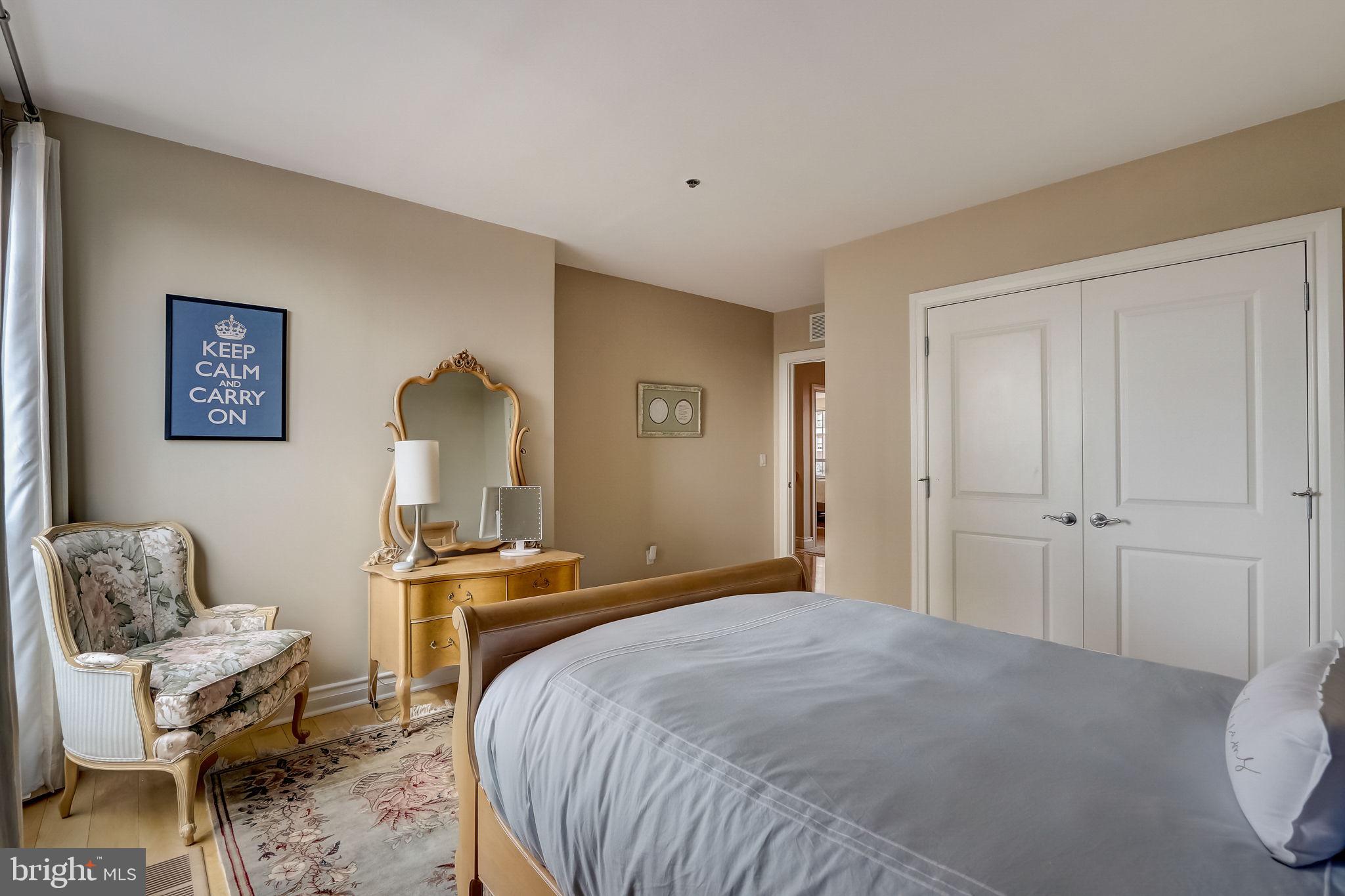 SOCIETY HILL - Residential