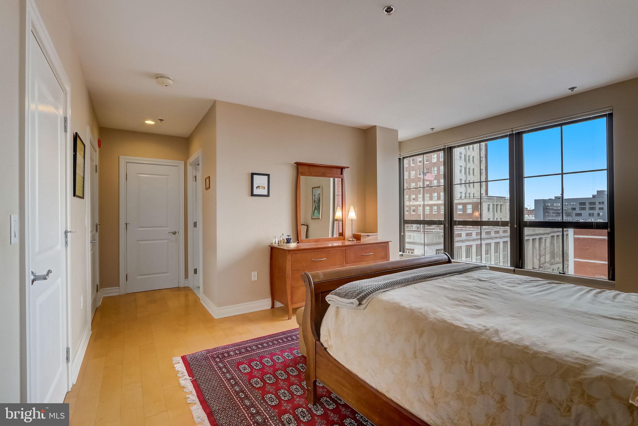 SOCIETY HILL - Residential