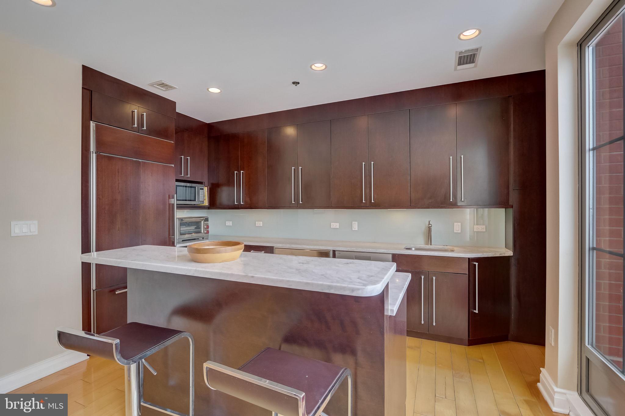 SOCIETY HILL - Residential