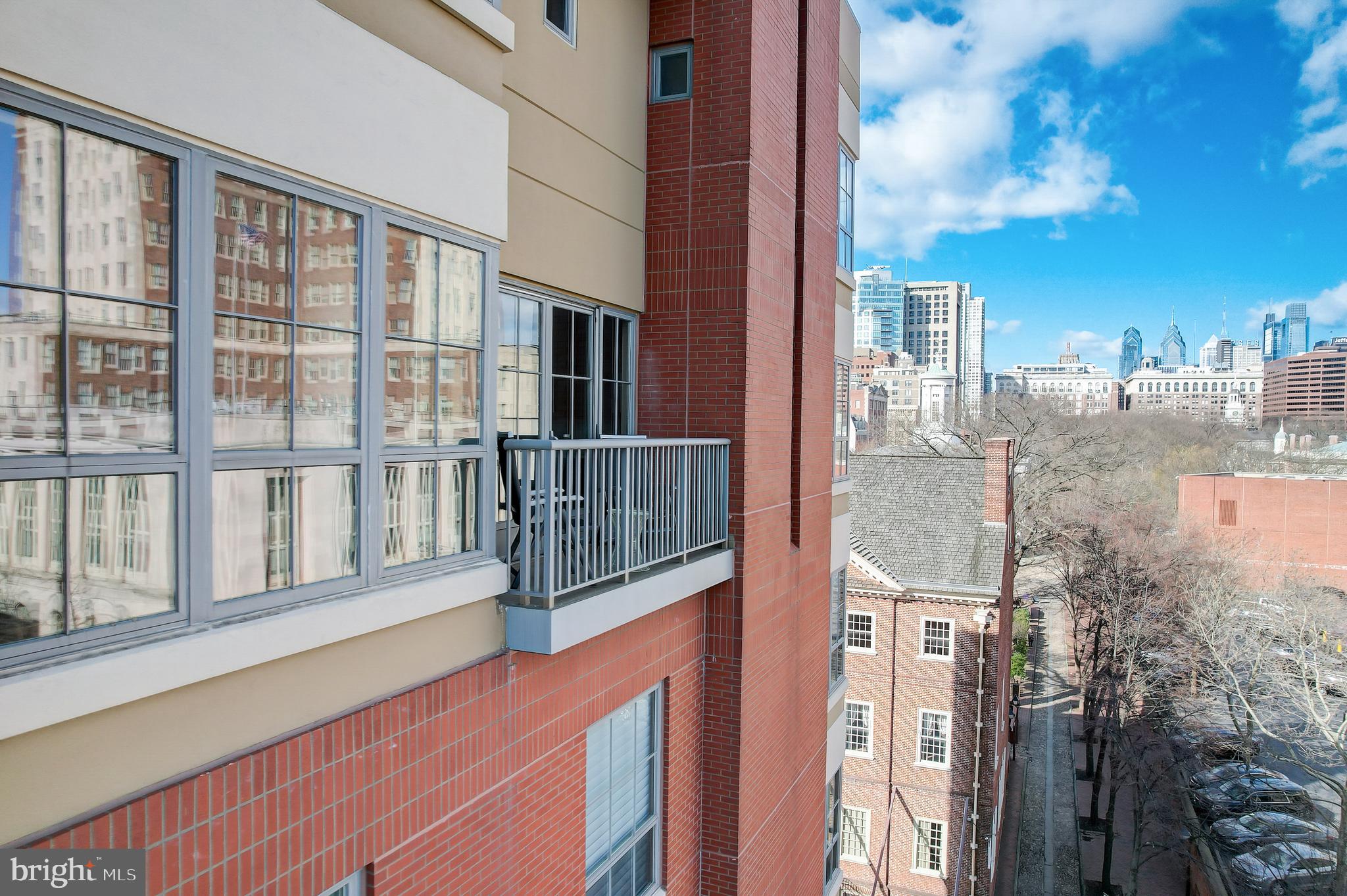 SOCIETY HILL - Residential