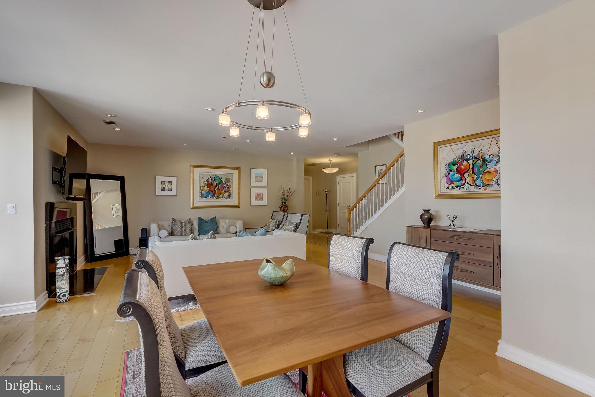 SOCIETY HILL - Residential