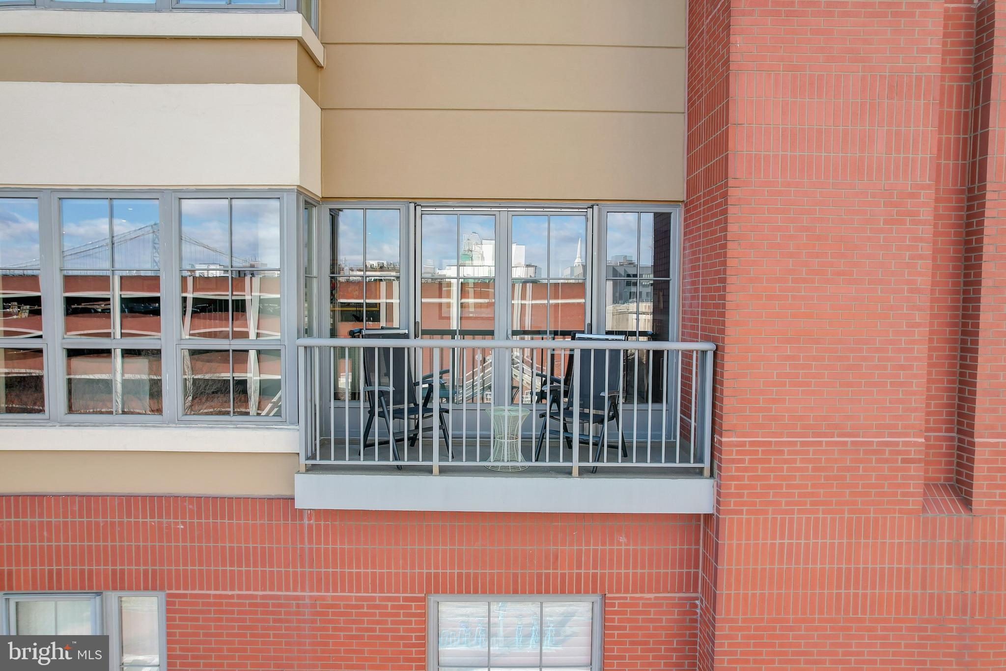 SOCIETY HILL - Residential