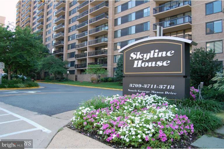 SKYLINE HOUSE - Residential Lease