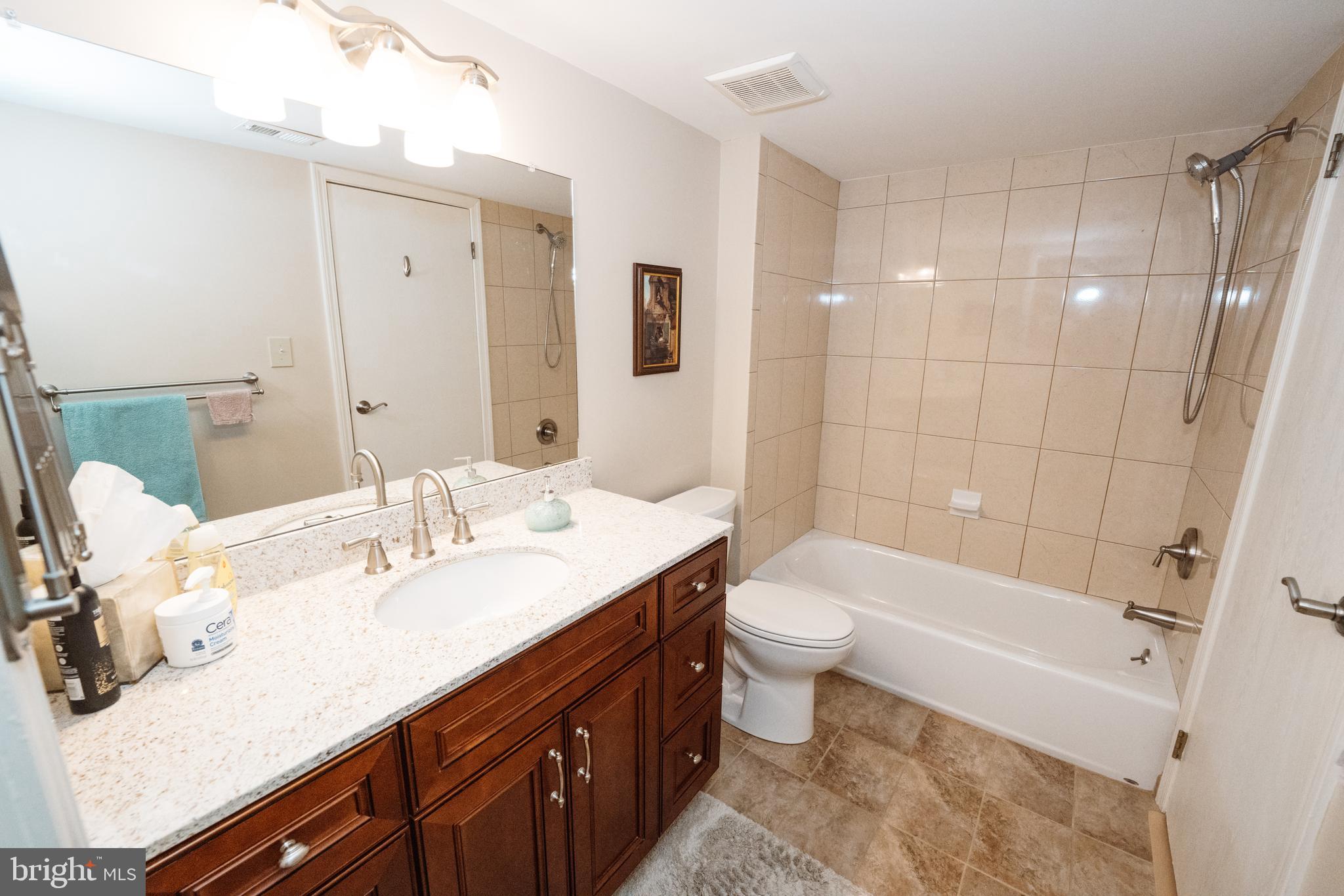 STEAMBOAT STATION - Residential