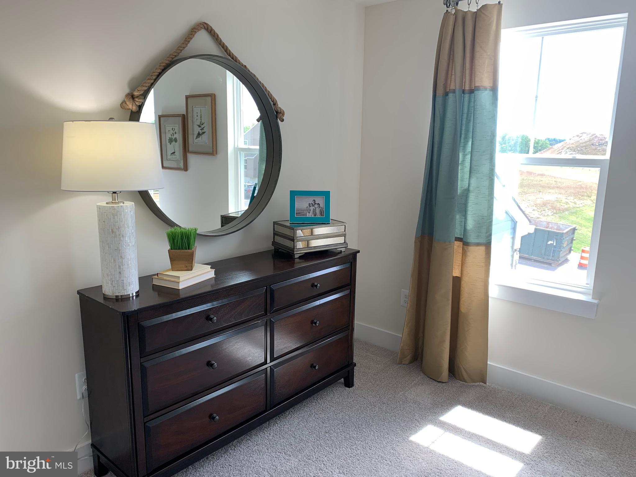 107 JUSTIFY CIRCLE