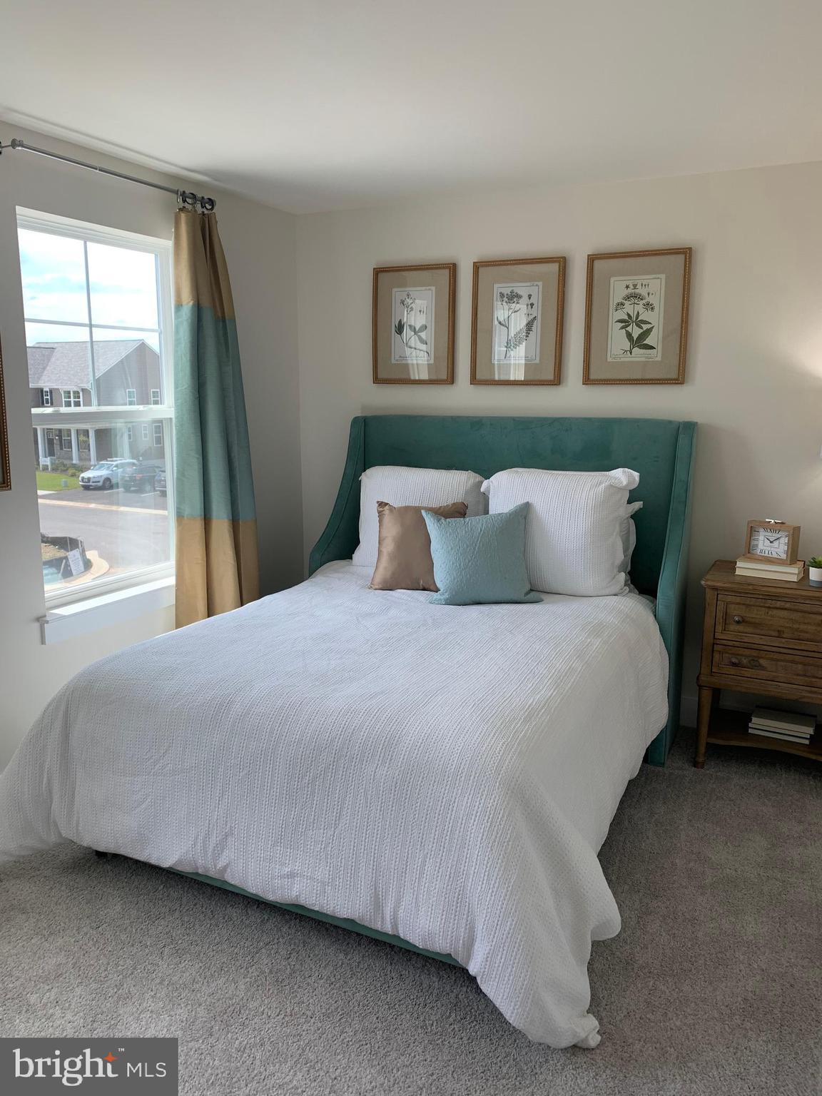 107 JUSTIFY CIRCLE