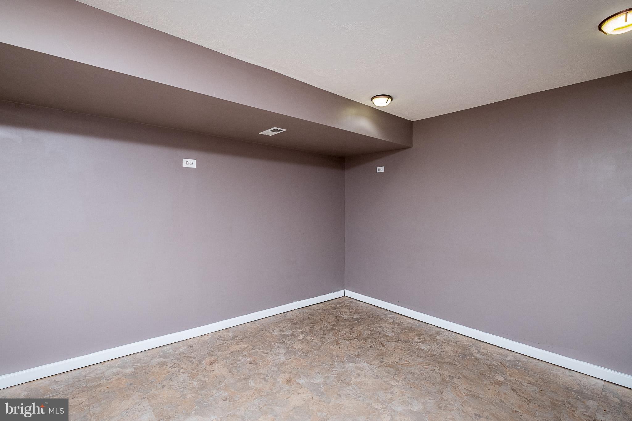 MIDDLEBURY - Residential