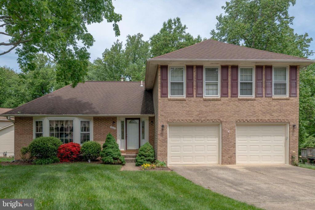 Photo of 4607 Tapestry Drive, FAIRFAX, VA 22032 (MLS # VAFX2277410)