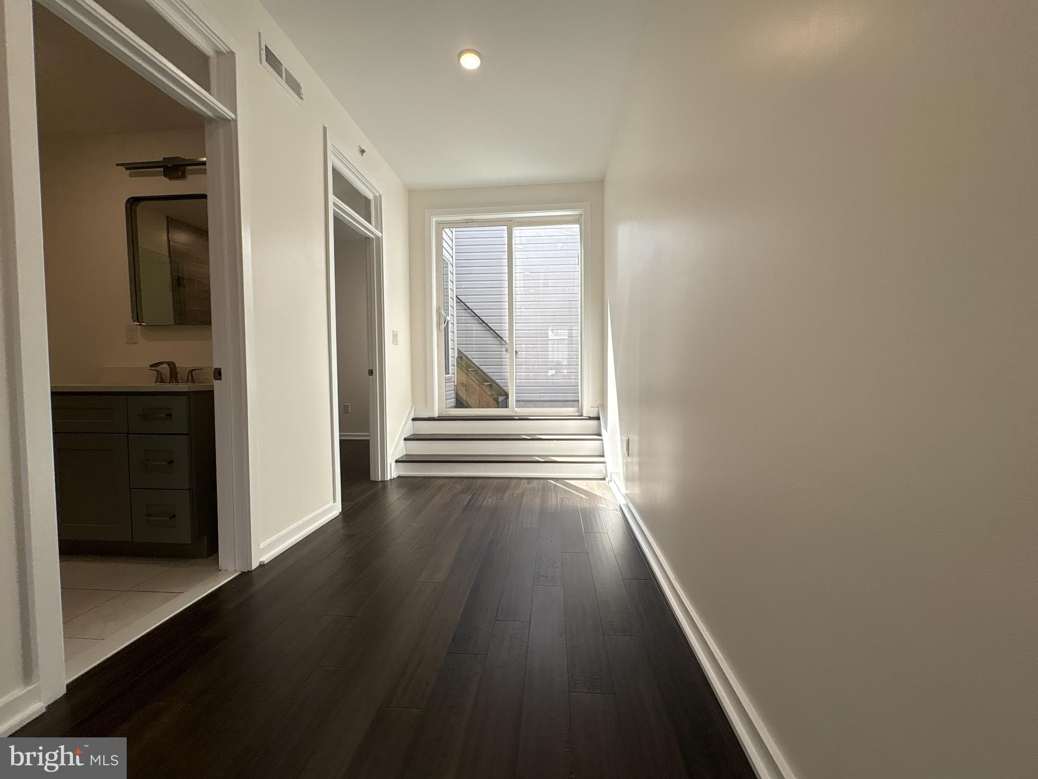 EAST KENSINGTON - Residential Lease