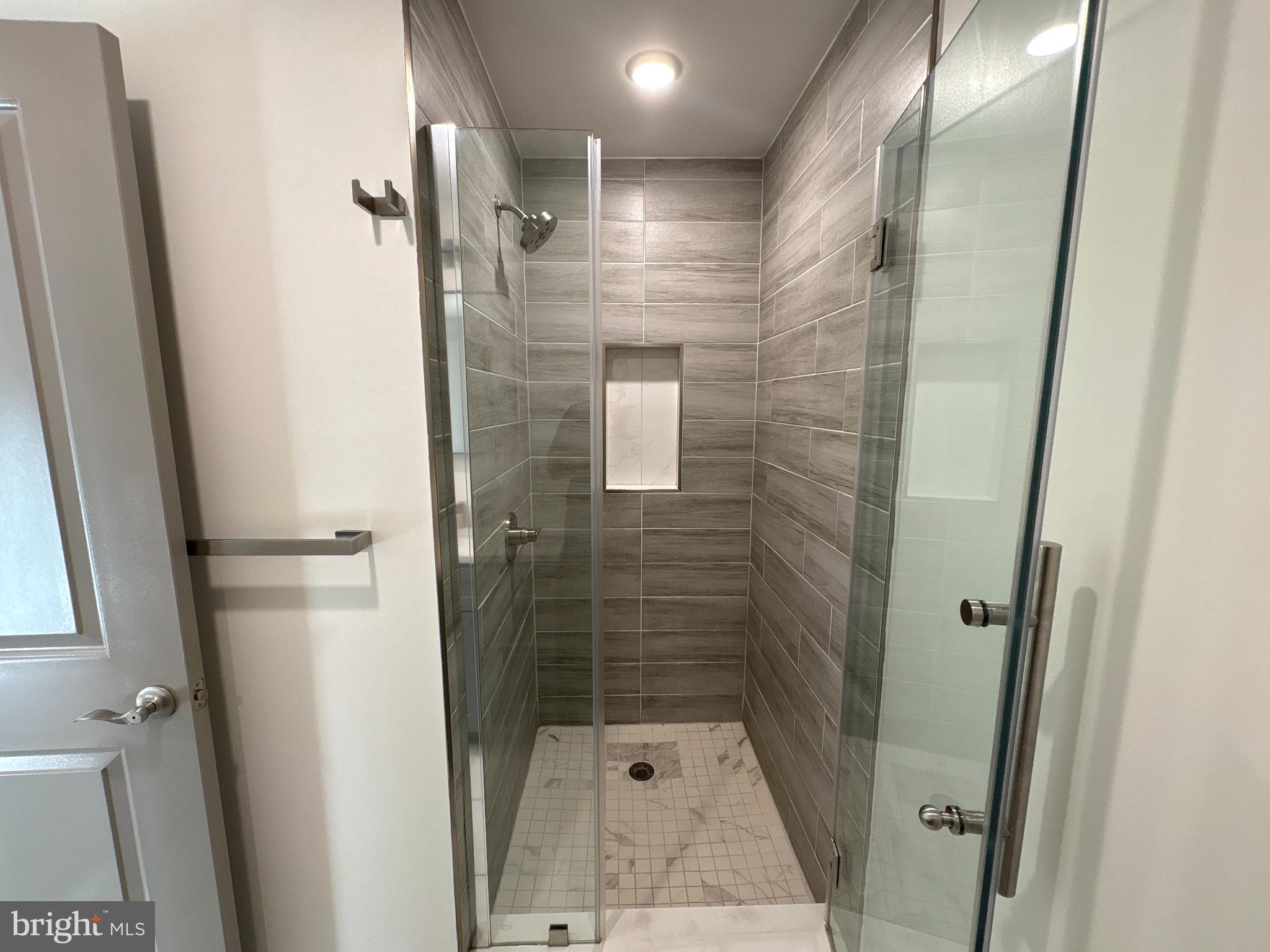 EAST KENSINGTON - Residential Lease