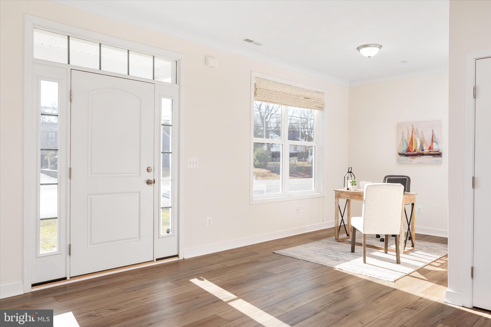 WOODLAND BEACH - Residential