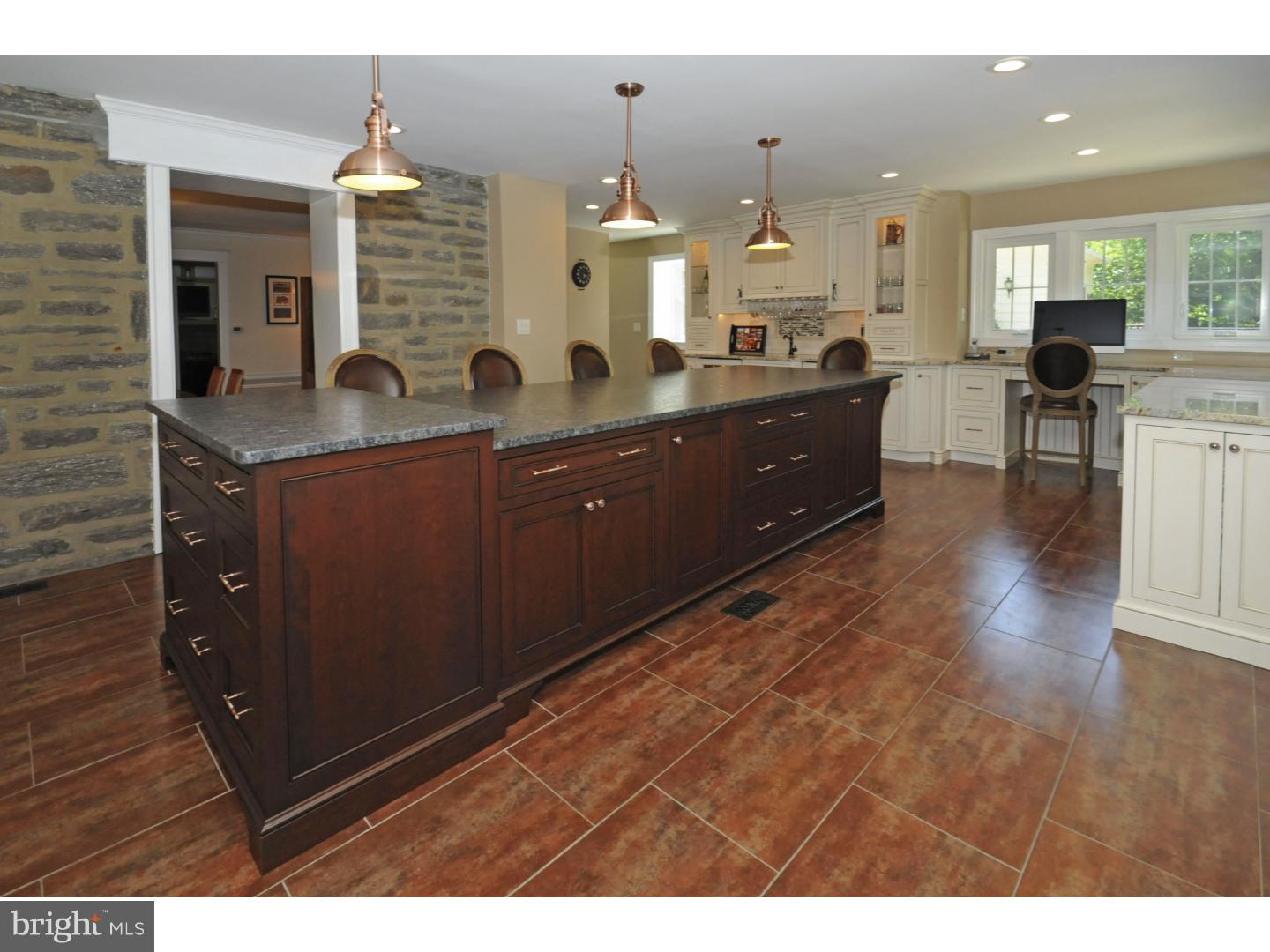 JENKINTOWN MANOR - Residential