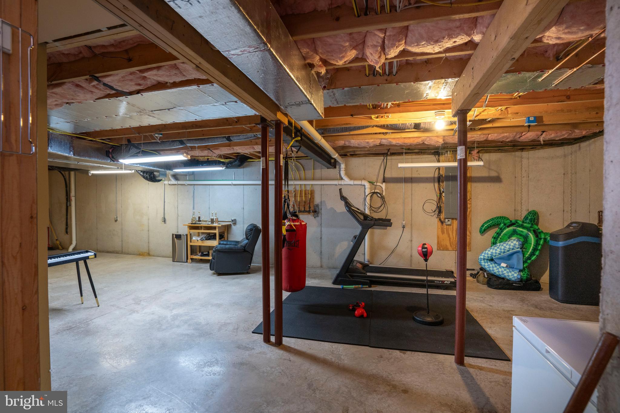 BARNBRIDGE - Residential