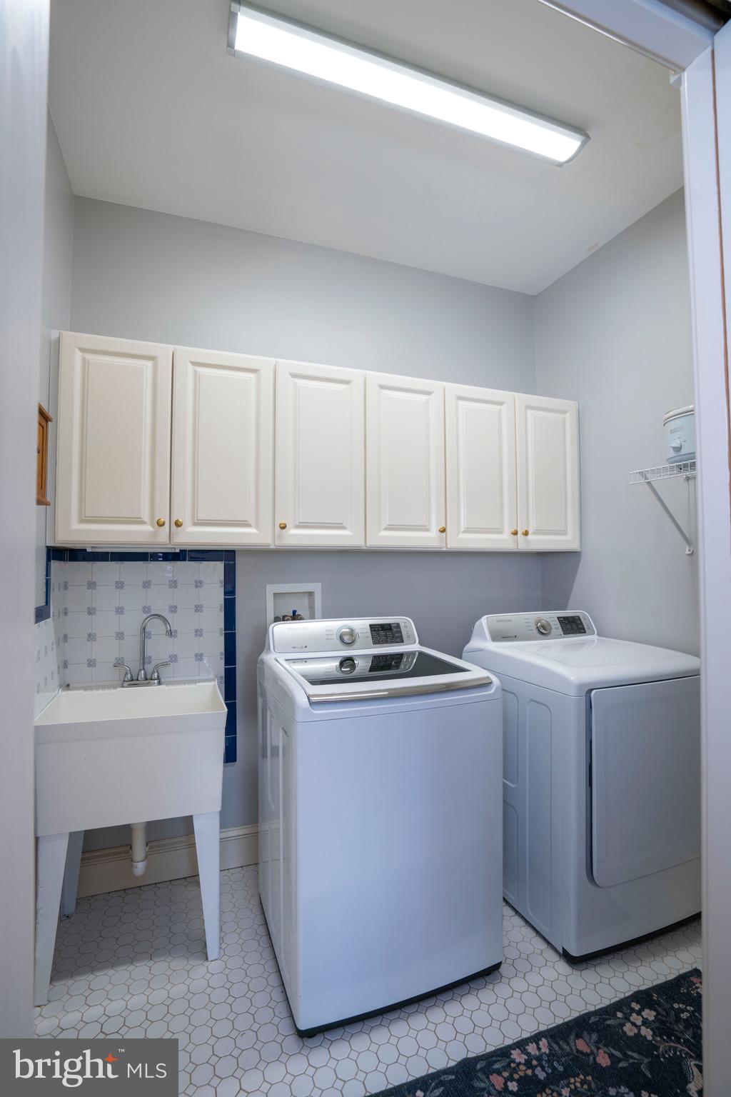 BARNBRIDGE - Residential